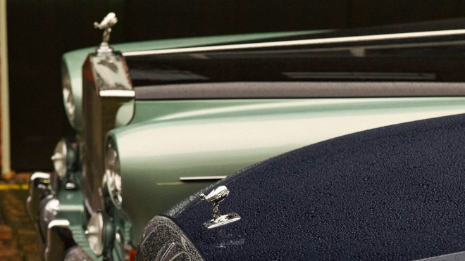 První elektrický Rolls-Royce je sběratelská perla, říká výrobce. Žena, které odešel po 4 měsících a firma ho odmítá koupit zpět, asi nesouhlasí