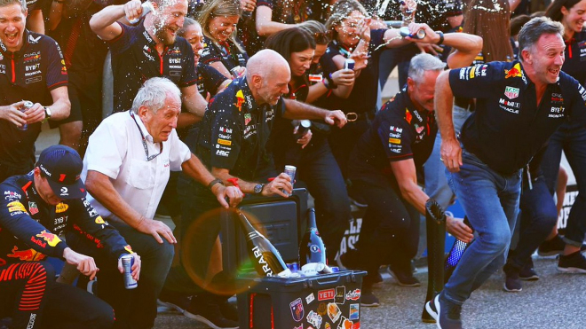 Le départ apparemment impossible de Max Verstappen de Red Bull est soudainement imminent, Helmut Marko va être suspendu.
