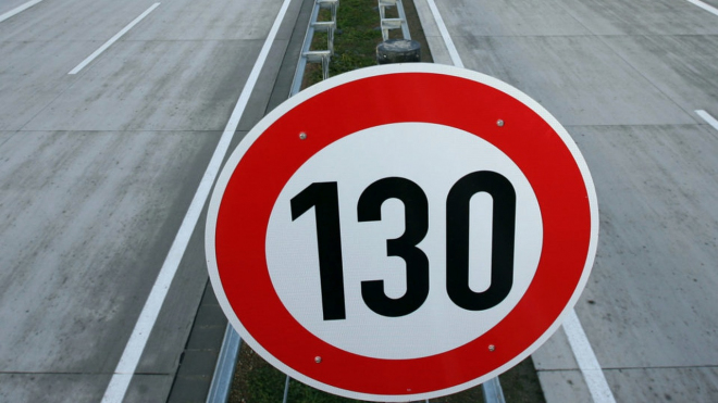 Rakousko zvýší povolenou rychlost na části dálnic o 30 km/h. Ale jen pro někoho