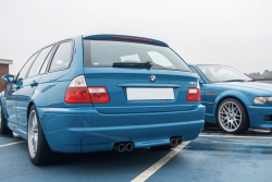 Kdysi hotové, ale automobilkou zaříznuté BMW M3 E46 kombi se po 25 letech dočkalo sériové výroby. A můžete si ho normálně koupit