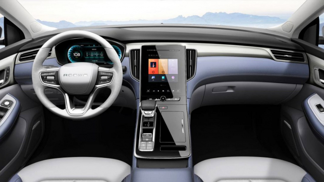 Do EU míří moderní čínská Škoda Octavia a dostupné 258koňové SUV, to už jde i koupit