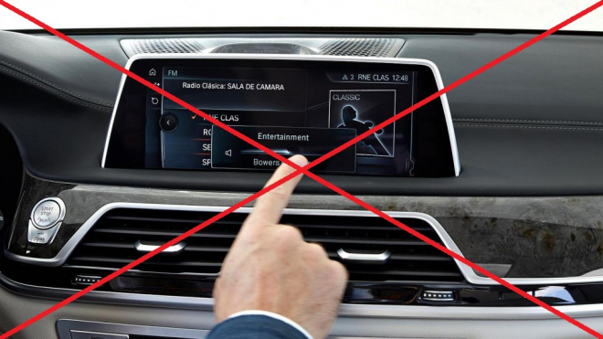 Jedna z nejprestižnějších značek dál odmítá dotykové displeje v autech, řekla i proč