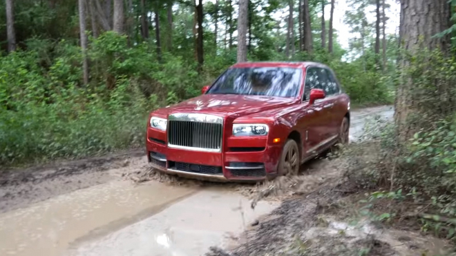 Novináři vzali nejdražší SUV světa do terénu a doufali, že se nerozpadne