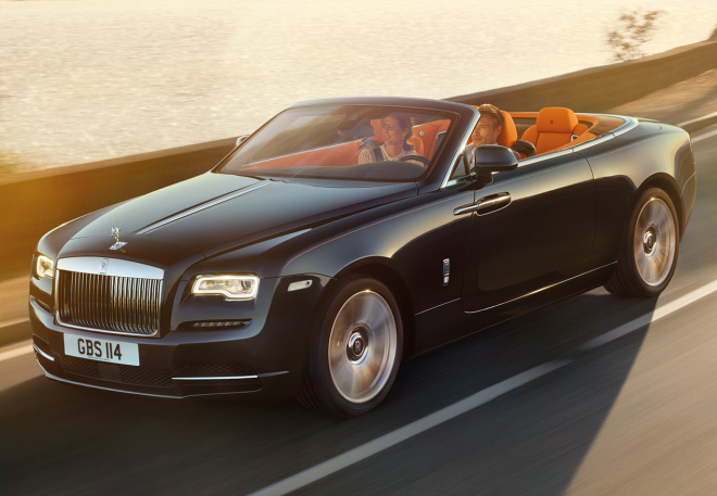 Rolls-Royce Dawn je venku. Střechu složí za 22 sekund, stovku pokoří za 4,9 s