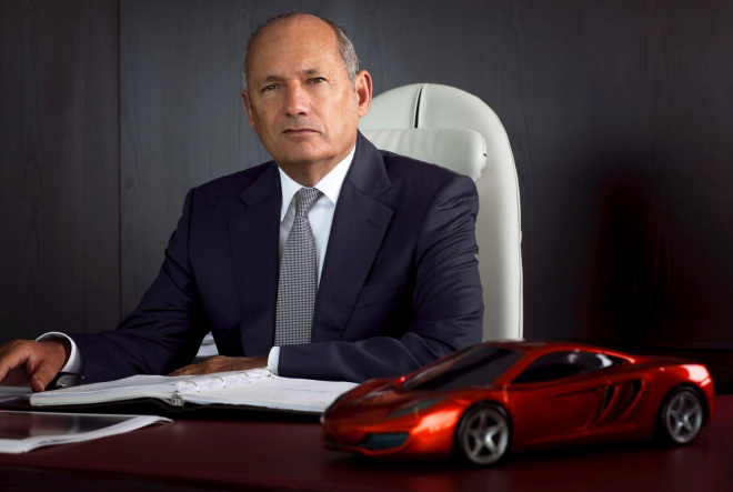 Ron Dennis proti své vůli končí v čele McLarenu, i když jej z velké části vlastní