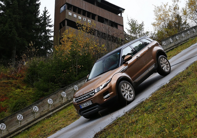 První test RR Hybrid, RR Evoque 9q a LR Discovery 2014