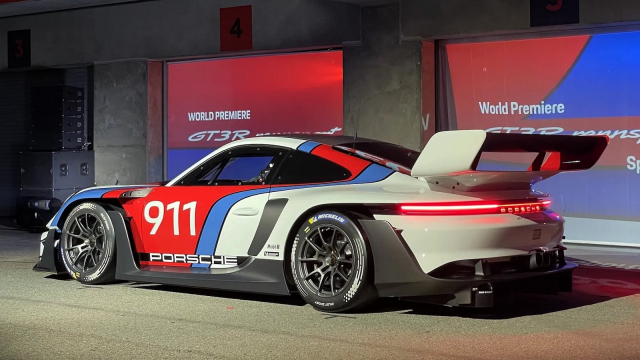 Porsche se vykašlalo na pravidla, obyčejným lidem nabízí auto rychlejší než závoďáky pro profíky