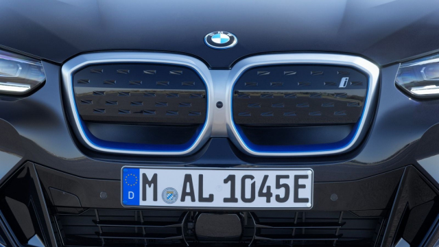 BMW je vyšetřováno EU kvůli jeho čínské výrobě, spekuluje se o pomstě za vzpurnost