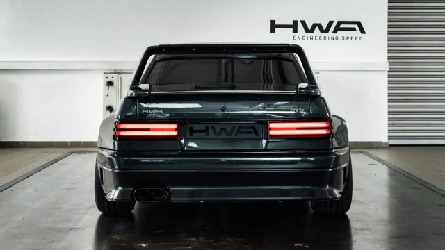 Nové provedení legendárního Mercedesu od zakladatele AMG odhalilo detaily, s 500 koňmi to bude přízrak silnic
