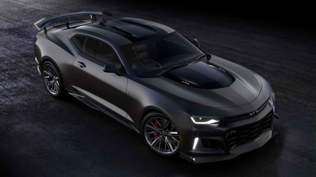 Legendární americký pony car skončil bez nástupce. Camaro je mrtvé, poslední vyrobený kus ale stojí za to
