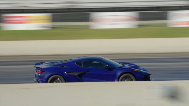 „Bugatti pro chudé” je tak rychlé, že vedle něj hypersporty vypadají jako podvod, ničí je na obyčejných pneu s benzinem od pumpy