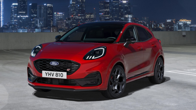 Britové vyzkoušeli inovovaný Ford Puma ST, který přišel o motor i převodovku. Selhává přesně tam, kde měl excelovat