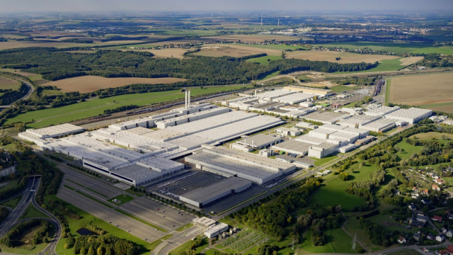 Okolo německých továren VW se stahuje smyčka, firma opouští další fabriku mimo svou domovinu