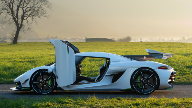 Klíč k nejnovější stíhačce Koenigseggu za 67 milionů je jako z jiného světa, už balením uchvátí