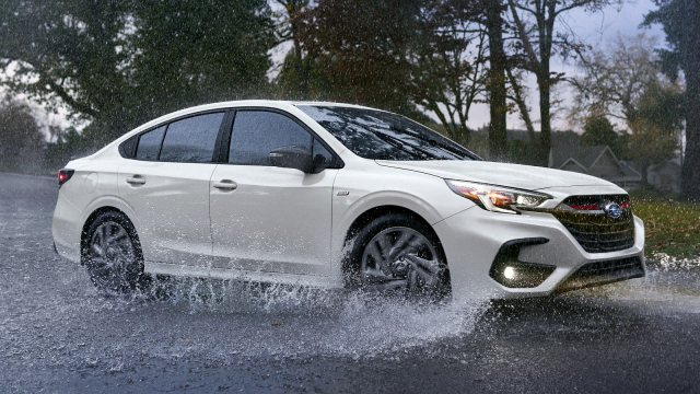 Vrcholné Subaru po 36 letech končí. Bývalo hitem, nakonec ale i takové auto pro „konzervy” dostihly trendy