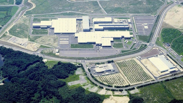 Zastavení výroby ve 14 továrnách stojí Toyotu skoro 8 miliard za den, průměrný Čech by jí to kompenzoval 16 tisíc let