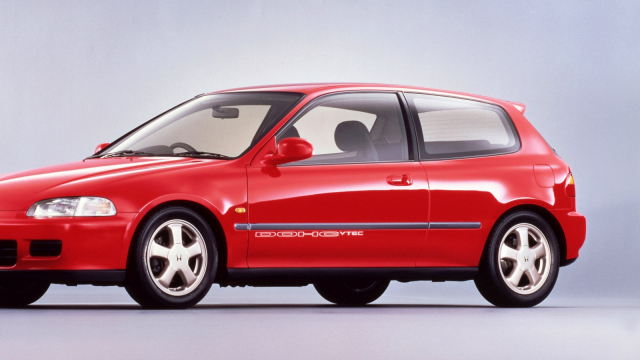 Legendární Honda Civic EG s pouhými 12 km na tachometru a výrobním číslem 1 je asi tou nejzachovalejší na celém světě