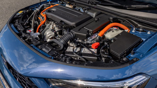Hybridy jsou pro lidi moc drahé, přiznala Honda. Proto už v Evropě nic jiného nenabízí, to dá rozum