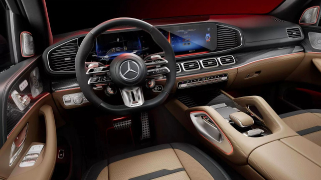 Přijela další pouť ze Stuttgartu, Mercedes chce asi donutit zákazníky koupit si nové auto každý rok