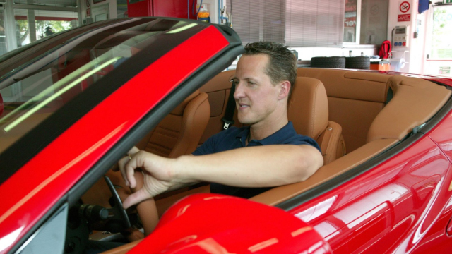 Nevděk? Dochází peníze? Rodina Michaela Schumachera prodává Ferrari, které dostala darem přímo od něj