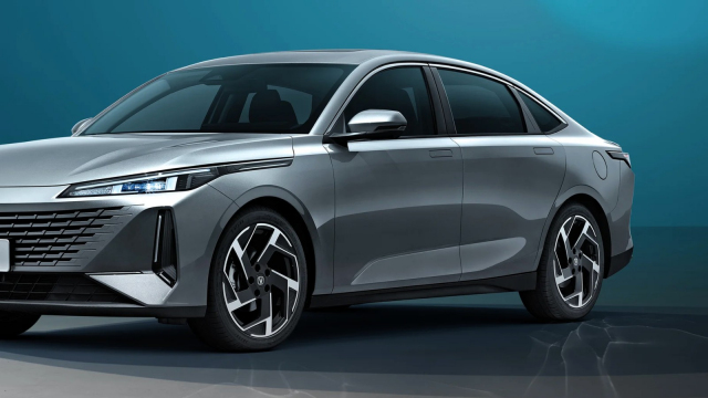 Další čínský pokořitel Škody Octavia dorazil do Evropy. Za podobné peníze nabízí nesrovnatelně víc, po krku jde i Superbu