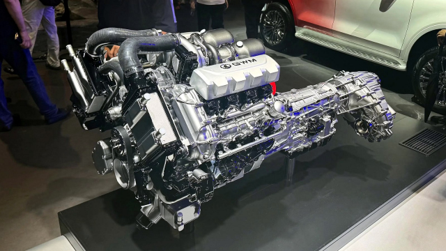 Vyvíjíme spalovací superauto „lepší než Ferrari”, říká čínská automobilka. A ví, o čem mluví, její šéf s jedním Ferrari sám jezdi