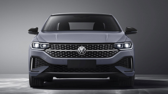 Jedním z největších prodejních hitů VW je velké rodinné auto za 377 tisíc Kč, nabízí víc než o 250 tisíc Kč dražší Octavie