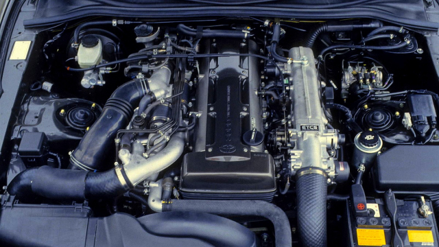 Ikona turbo aut 90. let si to rozdala s obyčejnější modernou, výsledek vás rozpláče v každém případě