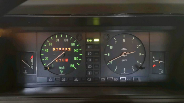 Poslední Škoda nedotčená VW je k mání jako dodnes skoro nové auto, z jejího motoru by snad šlo i jíst