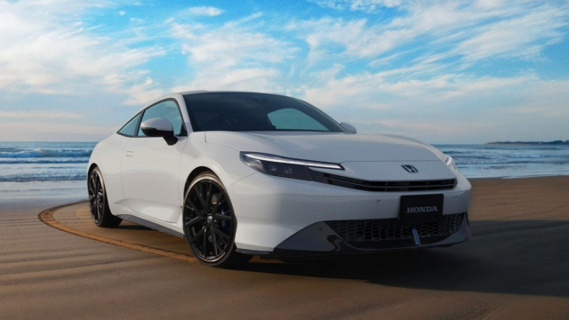 Vracející se Honda Prelude poprvé ukázala svůj interiér. Od pohledu je to zklamání, detaily ale potěší