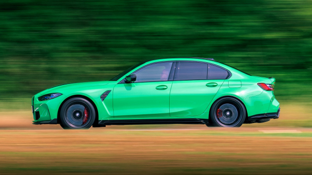 Souboj nejlepšího BMW M3 s vrcholným Porsche 911 je překvapivě těsný, bavorák si pochutnal i na Ringu