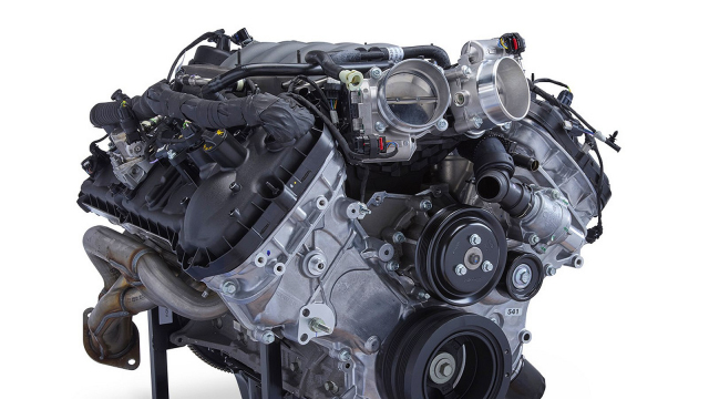 Ford pořád umí ohromit, začal prodávat nový motor V8 s až 821 koňmi od pouhých 271 tisíc Kč