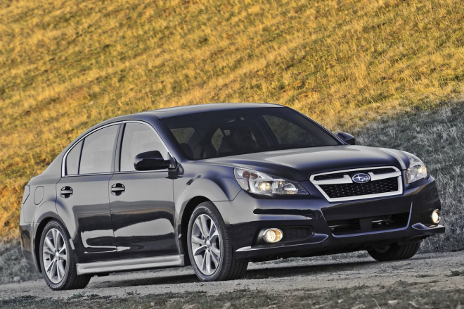 Subaru Legacy a Outback 2013: facelift konečně na pořádné sadě fotek