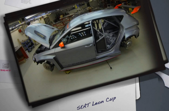 Seat Leon Cup Racer na novém videu připomíná hlavně to, že jde stále o koncept