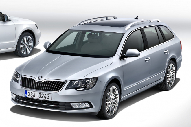 Škoda Superb 2013: facelift odhalen, Škody jsou si zas podobnější