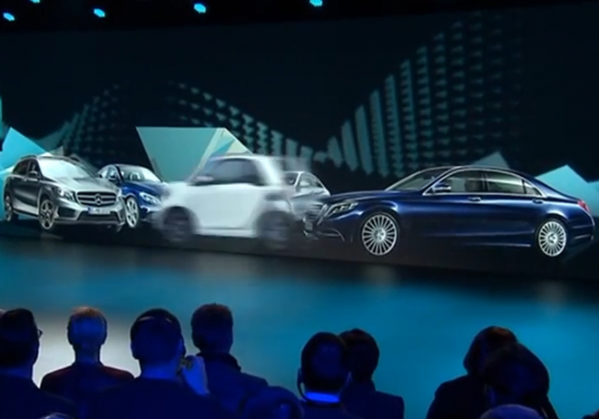 Smart ForTwo 2014: nová generace vystrčila růžky během premiéry Mercedesu V (video)