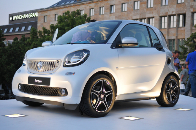 Smart ForTwo a ForFour 2015 jsou venku s rozměry, motory i cenami