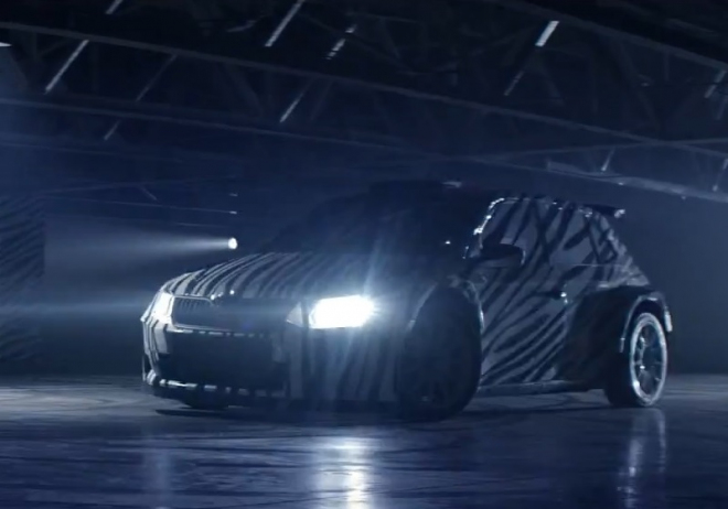 Škoda Fabia R5 se poodhaluje, celá se ukáže koncem listopadu v Essenu (video)