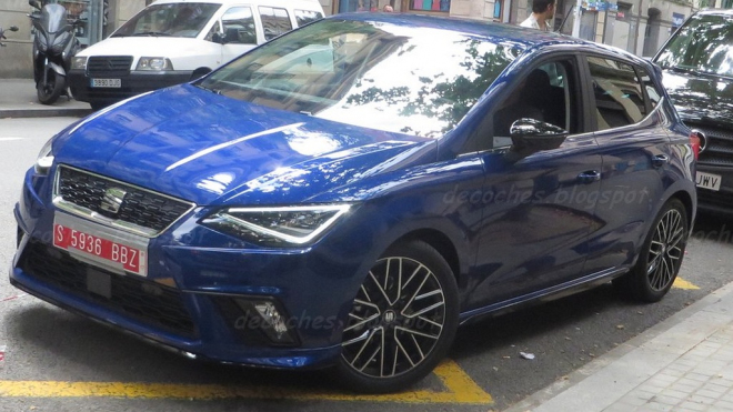 Nový Seat Ibiza přistižen ve sportovním. Vypadá svěže, jen ty výfuky mu nevěřte