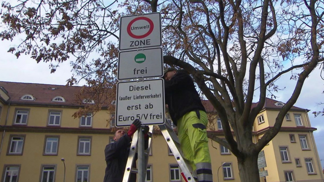 Do Stuttgartu už nesmí ani pět let stará auta, VW ale mají kuriózní výjimku