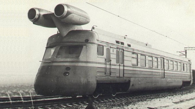 SVL byl sovětský proudový vlak, 250 km/h jel už v roce 1971