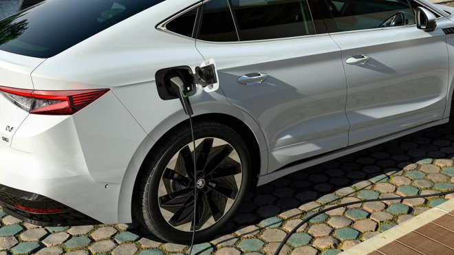 Zloději elektromobily téměř nekradou, říká policejní komisař. Zdánlivá výhoda ale nakonec shrnuje jejich největší slabiny