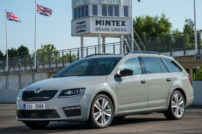 Škoda Octavia III RS: vrcholná Octavie do posledního šroubku