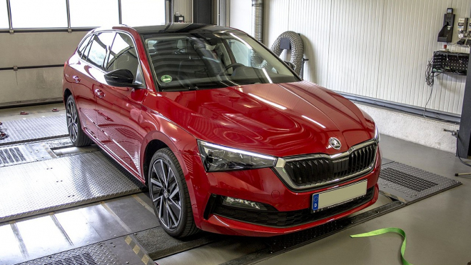 Škoda Scala se dočkala prvních úprav motoru, teď může mít výkon Octavie I RS