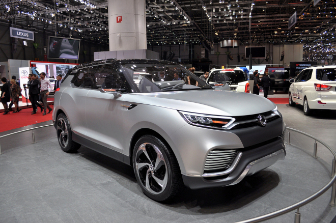SsangYong XLV: koncept malého hybridního SUV má uvézt sedm lidí
