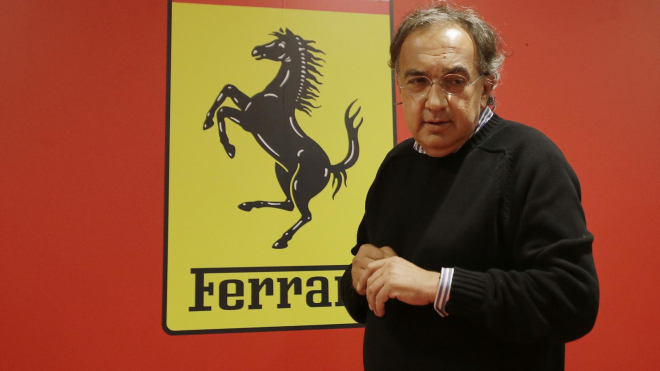 Marchionne plně ovládl Ferrari, chce vyrábět spíše značkové doplňky než auta