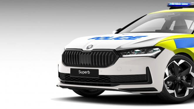 Nová Škoda Superb oblékla policejní uniformu, k mání je takto i v pancéřovaném provedení