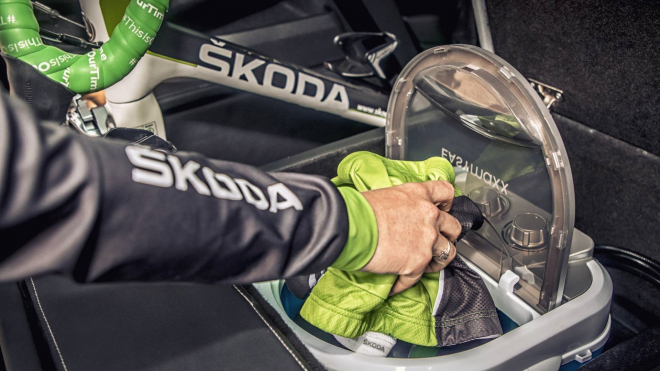 Škoda představila Karoq osazený pračkou, teď je to teprve praktické auto