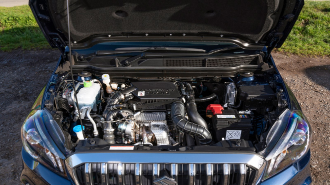 Přehlížené kompaktní SUV od Suzuki v bazarech láká na levnou spolehlivost, nabízí víc než srovnatelná Škoda
