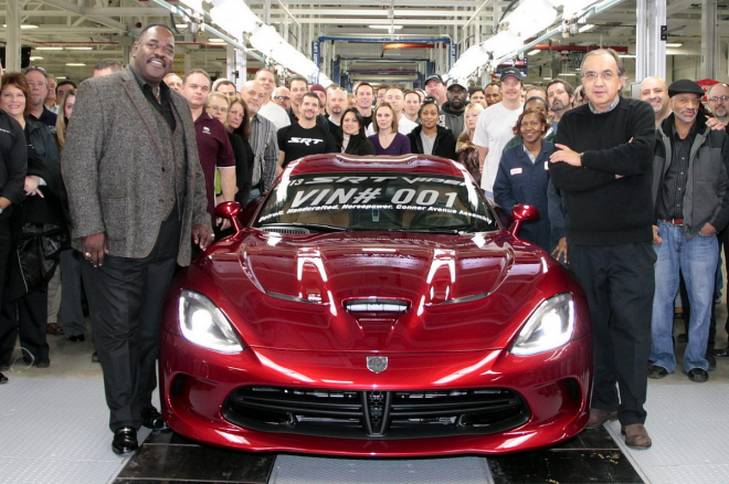 Takhle vypadá nový SRT Viper 2013 za 5,8 milionu Kč (video)